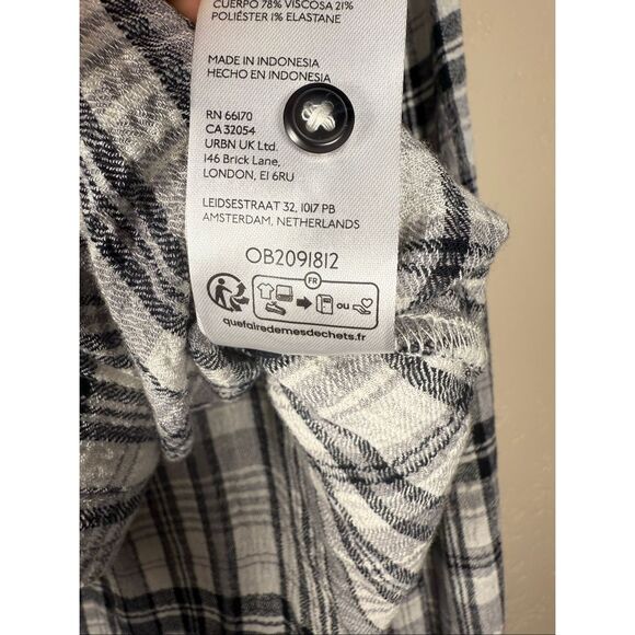 Pilcro Keira Plaid Blouse - Picture 7 of 7